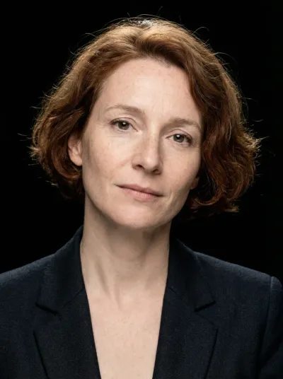 AI talking head — professional presenter delivering speech